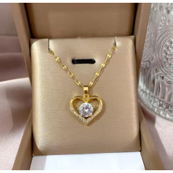 Collar Corazón con Circonita: Elegancia y Amor en Cada Brillo