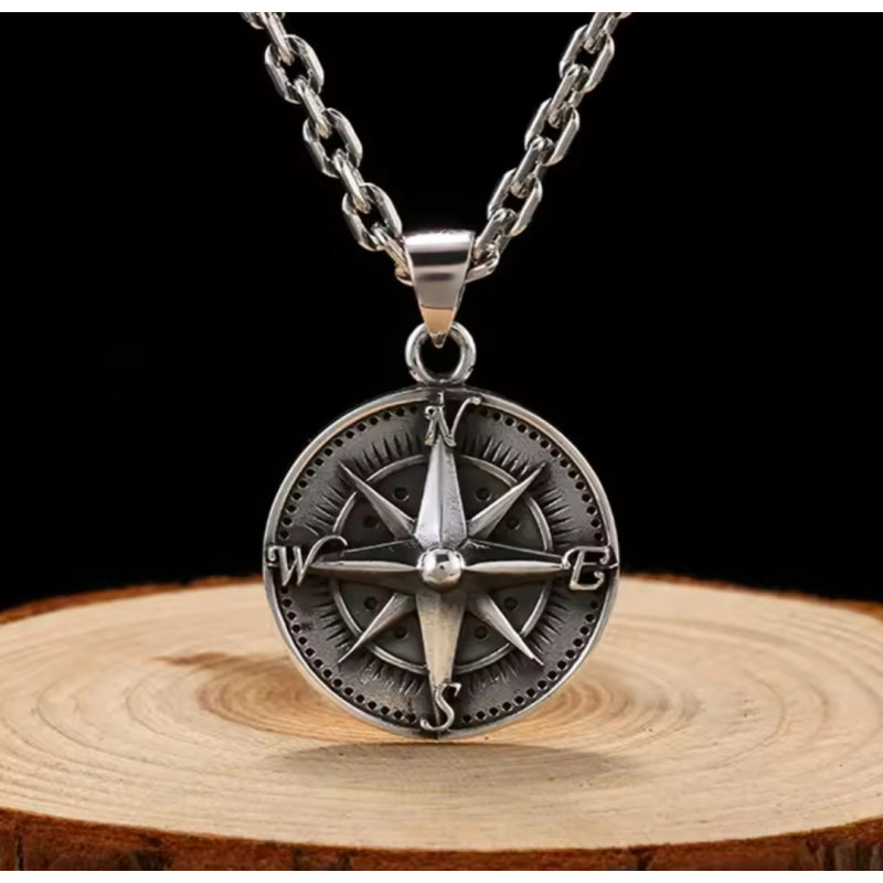 Collar Plata con Dije de Brújula, Elegante y Atemporal