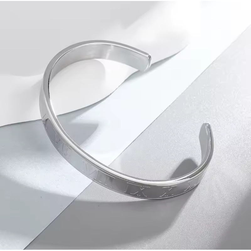 Pulsera de Acero Inoxidable Dorado con Numeros Romanos - Elegante y Minimalista