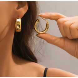 Aretes Aro Minimalistas de 3cm en Oro: Elegancia Simple y Sofisticada