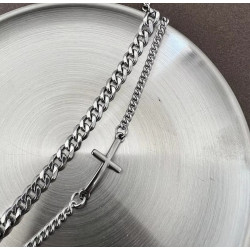 Pulsera de Acero Inoxidable con Cruz: Elegancia Minimalista para Hombres