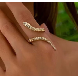 Conjunto Serpiente Dorado: Brazalete y Anillo Ajustable