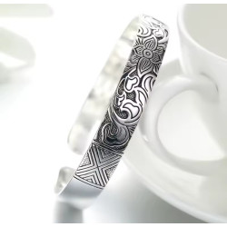 Pulsera de Diseño Retro con Patrones Florales - Estilo Bohemio