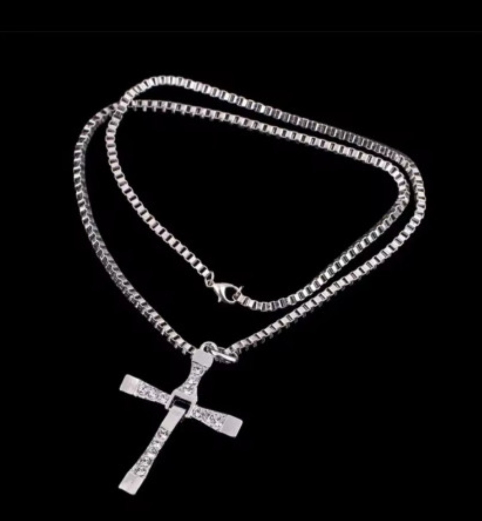 Colgantes de Hombre | Collar Cruz de Dominic Toretto - Fast & Furious: Réplica Oficial (¡Ideal para Fans!)
